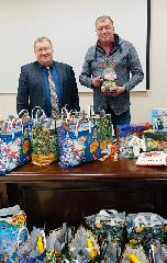 Администрация Анадырского района отправила новогодние подарки семьям мобилизованных и добровольцев