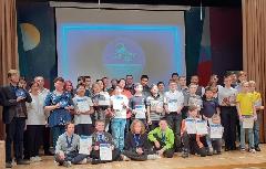 Гран-при VI Окружного фестиваля робототехники получила команда «Аврора» из Угольных Копей 