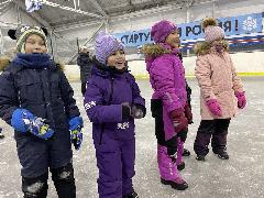 В посёлке Угольные Копи состоялось торжественное открытие сезона массового катания на коньках