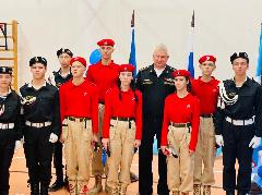 Главнокомандующий Военно-морским флотом России Николай Евменов посетил торжественную церемонию вступления школьников в ряды Всероссийского движения «ЮНАРМИЯ»