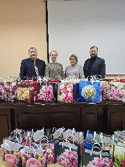 В Анадырском районе поздравили детей войны и семьи участников СВО с 79-й годовщиной Великой Победы 