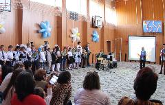 Центр образования села Алькатваам отметил 65-летие 